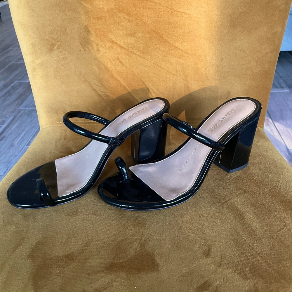 Gianni Bini black patent strapped mule sandal